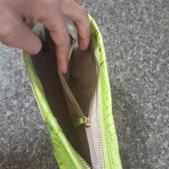 BRAHMIN Green leather Wristlet - Picture 7 of 9